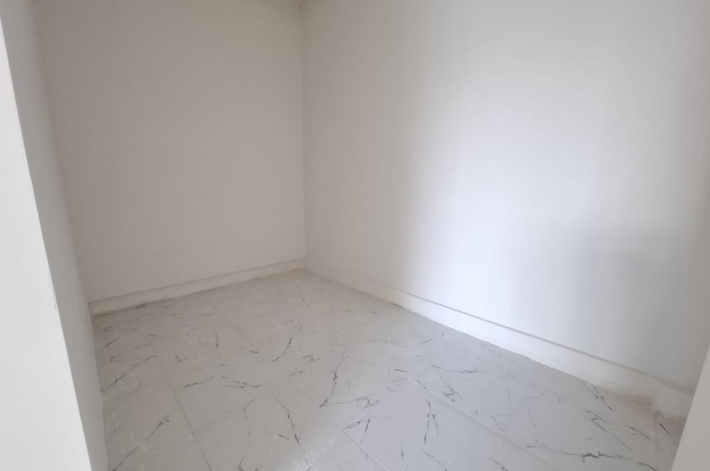 C21 BAL'DAN EGE MH. KÖYLÜ GARAJINDA SATILIK DÜKKAN