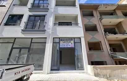 C21 BAL'DAN EGE MH. KÖYLÜ GARAJINDA SATILIK DÜKKAN