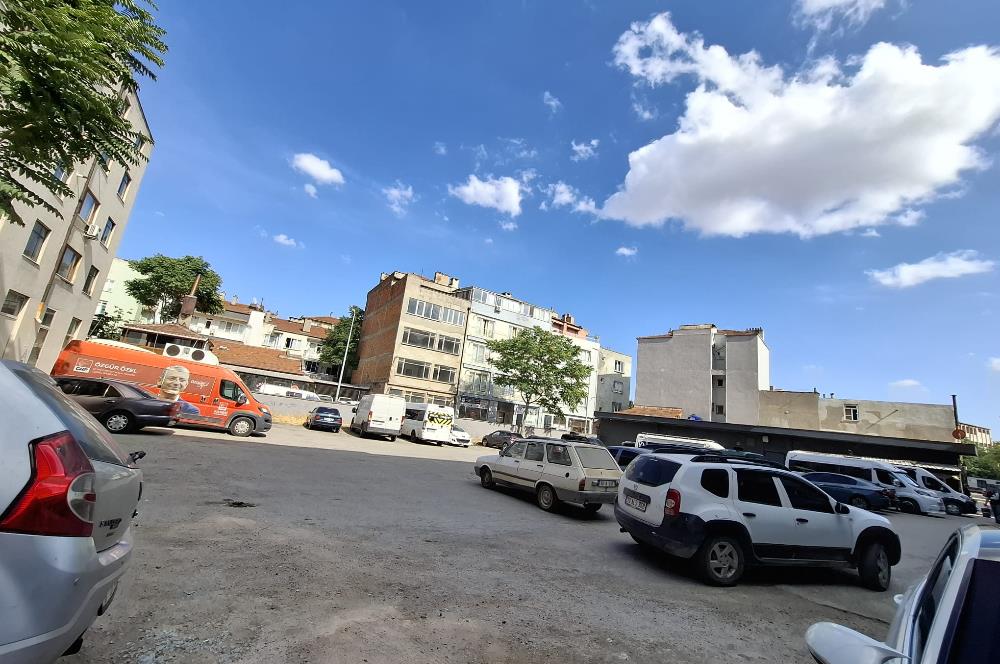 C21 BAL'DAN EGE MH. KÖYLÜ GARAJINDA SATILIK DÜKKAN