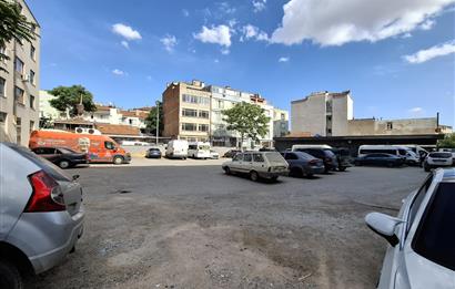 C21 BAL'DAN EGE MH. KÖYLÜ GARAJINDA SATILIK DÜKKAN