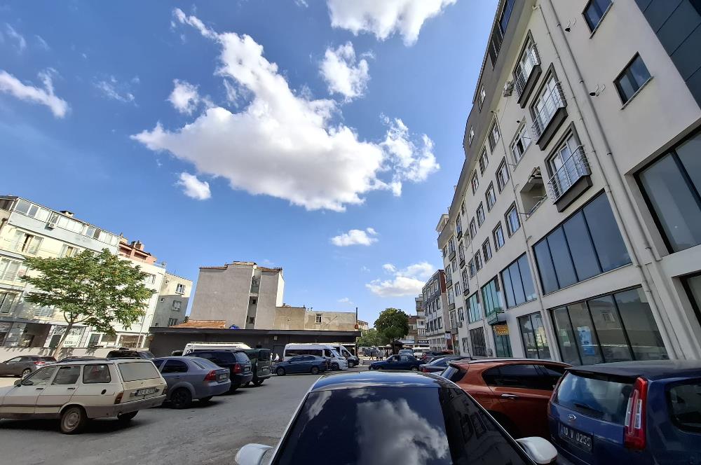 C21 BAL'DAN EGE MH. KÖYLÜ GARAJINDA SATILIK DÜKKAN