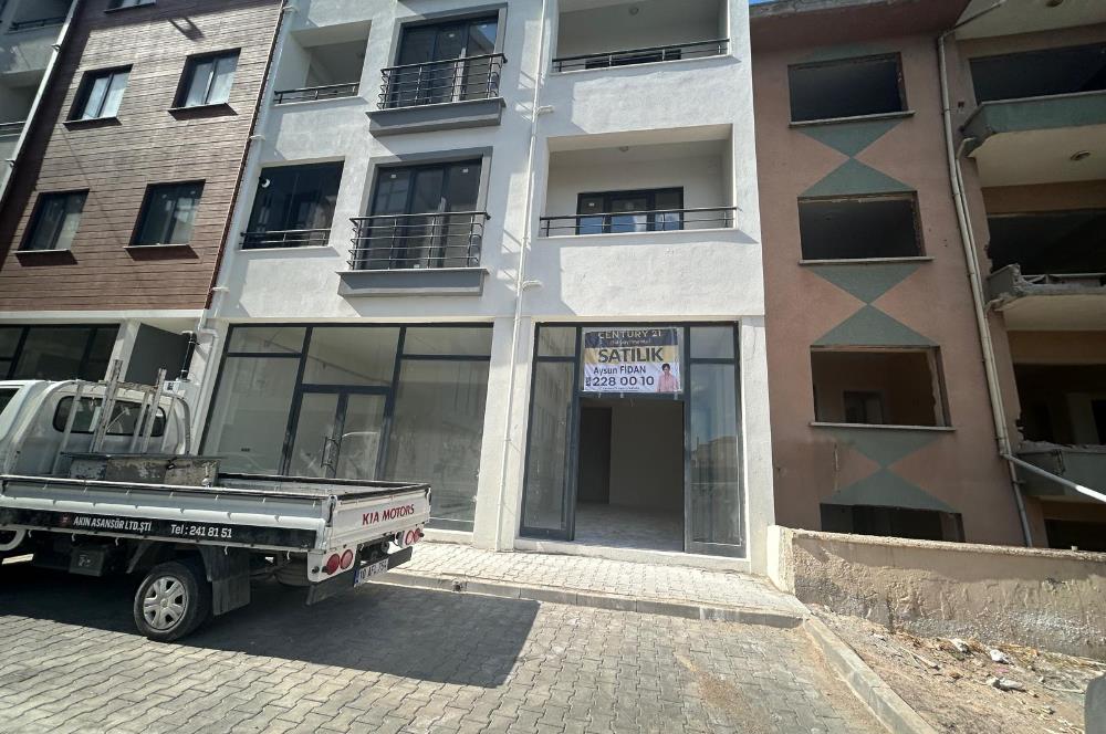 C21 BAL'DAN EGE MH. KÖYLÜ GARAJINDA SATILIK DÜKKAN