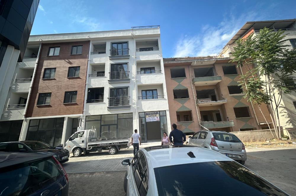 C21 BAL'DAN EGE MH. KÖYLÜ GARAJINDA SATILIK DÜKKAN