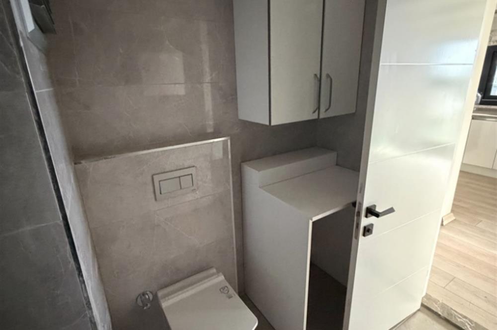 Gaziemir Yesil Mahallede Satilik 2+1 Ada Mutfakli Daire