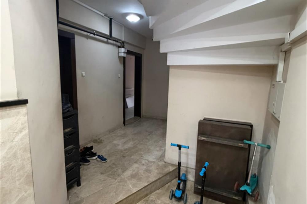 Gaziemir Yesil Mahallesinde Satilik 3+1  Daıre