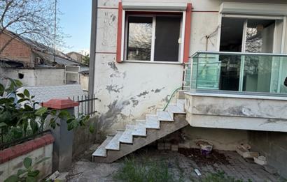 Gaziemir Yesil Mahallesinde Satilik 3+1  Daıre