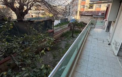 Gaziemir Yesil Mahallesinde Satilik 3+1  Daıre