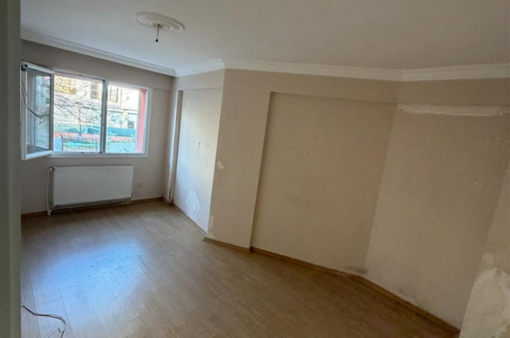 Gaziemir Yesil Mahallesinde Satilik 3+1  Daıre