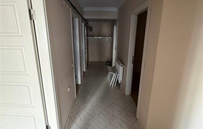 Gaziemir Yesil Mahallesinde Satilik 3+1  Daıre