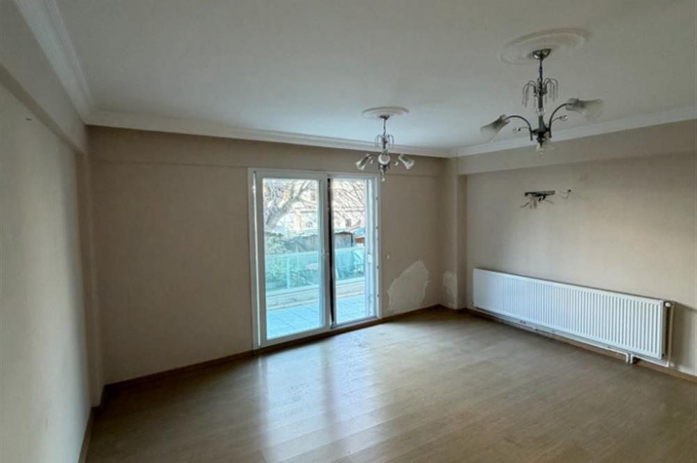 Gaziemir Yesil Mahallesinde Satilik 3+1  Daıre
