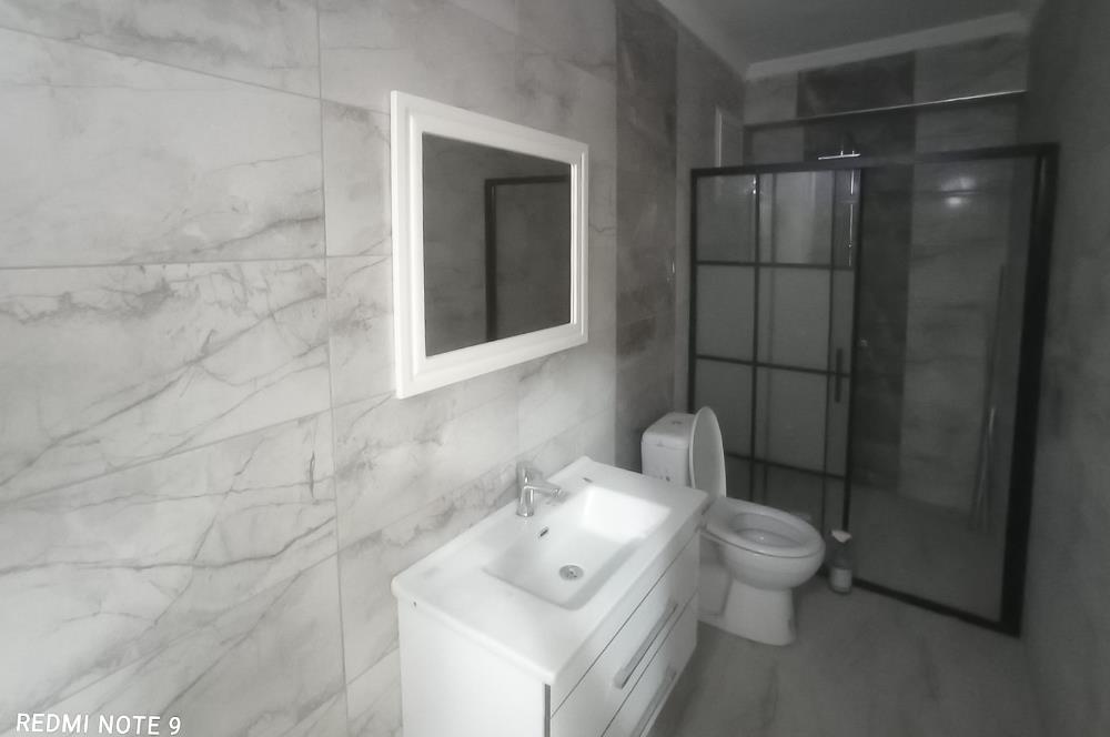 Gümüşçeşme Mahallesinde Kiralık Eşyasız  2+1 Daire ( C21 Bal'dan) 