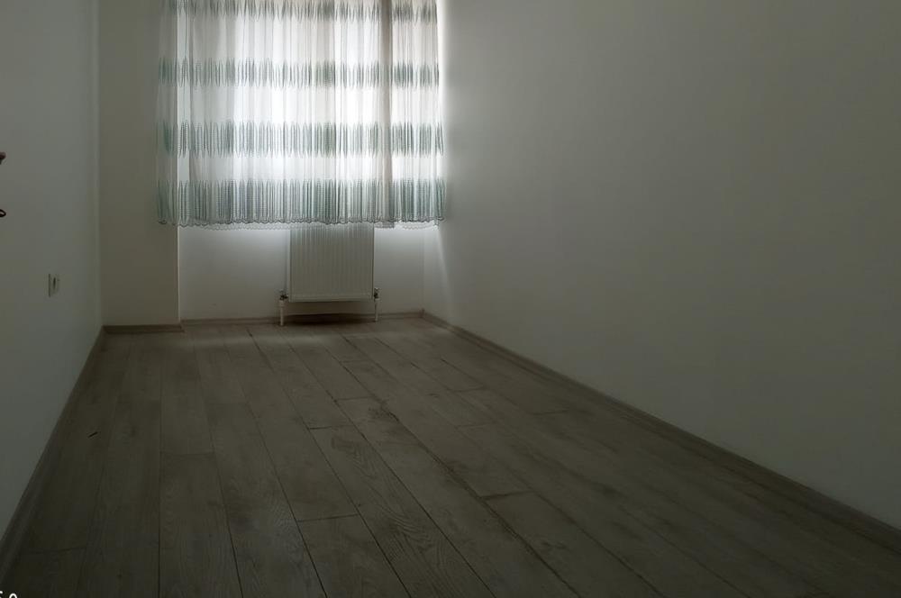 Gümüşçeşme Mahallesinde Kiralık Eşyasız  2+1 Daire ( C21 Bal'dan) 