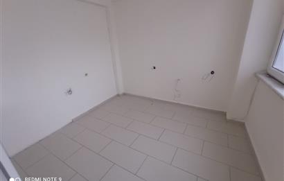 Çarşı Merkezinde 1.Kat 2+1 Satılık Daire- Ofis, Kuaför ve Konuta Uygun.