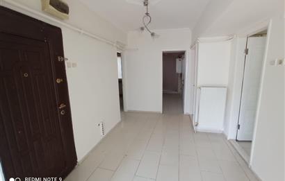 Çarşı Merkezinde 1.Kat 2+1 Satılık Daire- Ofis, Kuaför ve Konuta Uygun.