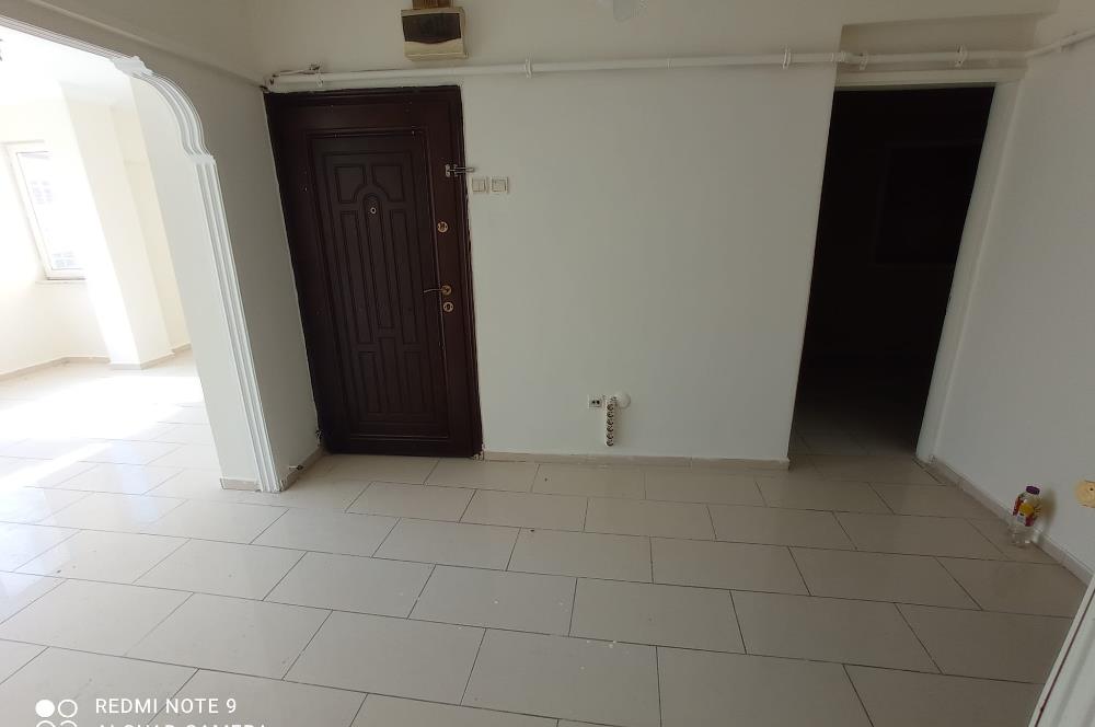 Çarşı Merkezinde 1.Kat 2+1 Satılık Daire- Ofis, Kuaför ve Konuta Uygun.
