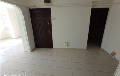 Çarşı Merkezinde 1.Kat 2+1 Satılık Daire- Ofis, Kuaför ve Konuta Uygun.