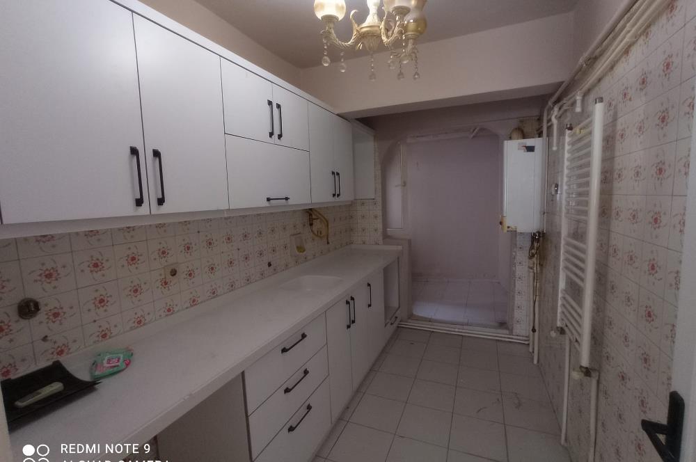 Çarşı Merkezinde 1.Kat 2+1 Satılık Daire- Ofis, Kuaför ve Konuta Uygun.
