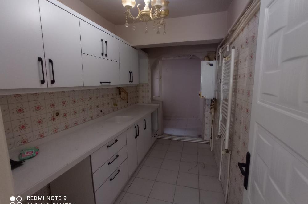 Çarşı Merkezinde 1.Kat 2+1 Satılık Daire- Ofis, Kuaför ve Konuta Uygun.