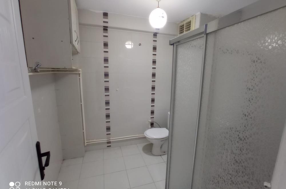 Çarşı Merkezinde 1.Kat 2+1 Satılık Daire- Ofis, Kuaför ve Konuta Uygun.