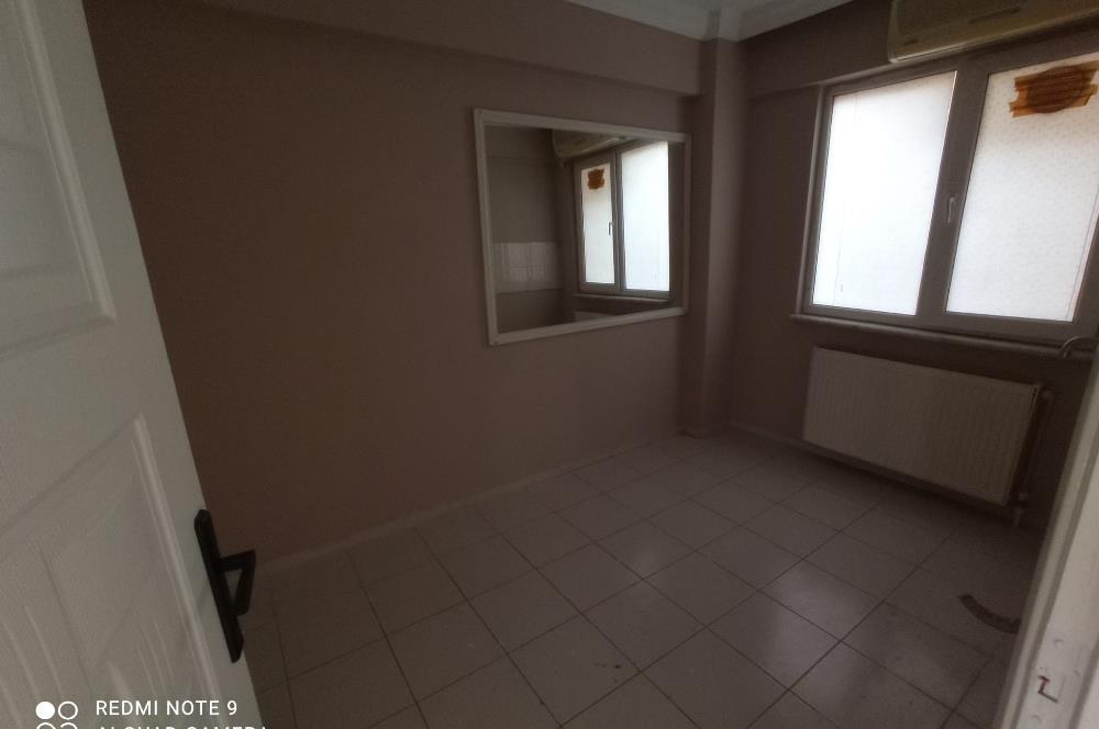 Çarşı Merkezinde 1.Kat 2+1 Satılık Daire- Ofis, Kuaför ve Konuta Uygun.