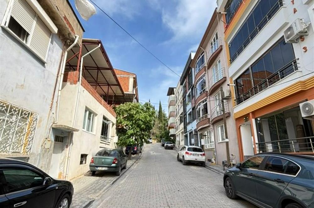 Edremit Altınkum Plajına 8 Km Yeni Binada Balkonlu 1+1 Daire