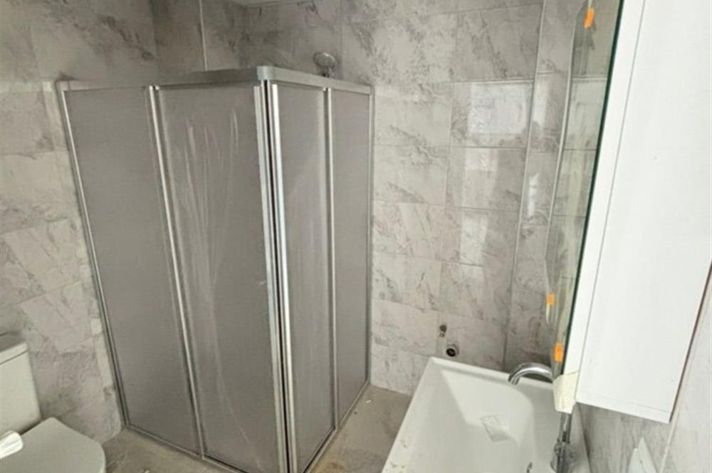 Edremit Altınkum Plajına 8 Km Yeni Binada Balkonlu 1+1 Daire