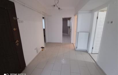 Çarşı Merkezinde 1.Kat 2+1 Satılık Daire- Ofis, Kuaför ve Konuta Uygun.