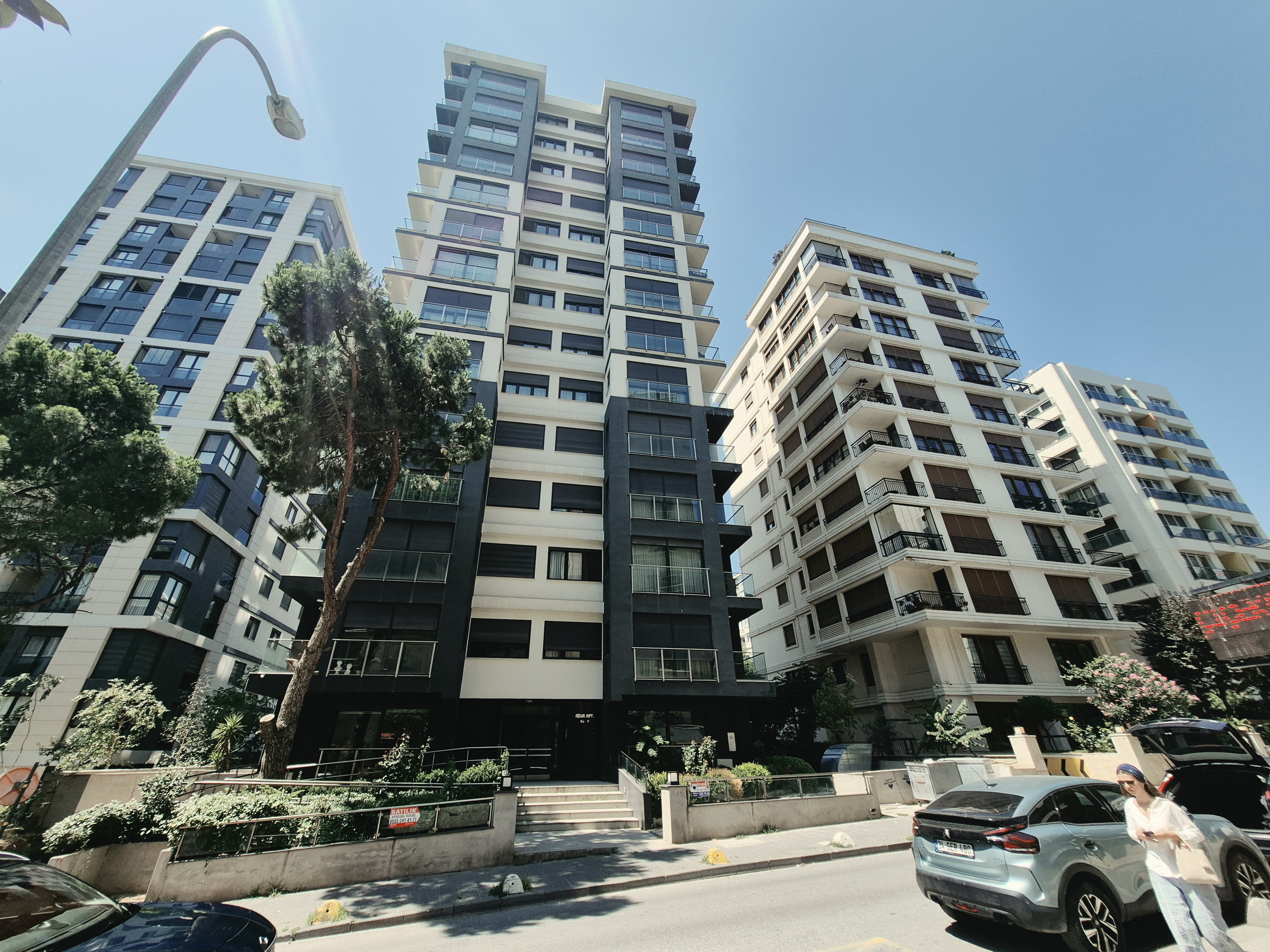BAĞDAT CADDESİ'NE 4.BİNA GİRİŞ KAT 95 m² NET KİRALIK OFİS