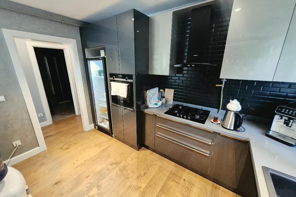 BAĞDAT CADDESİ'NE 4.BİNA GİRİŞ KAT 95 m² NET KİRALIK OFİS