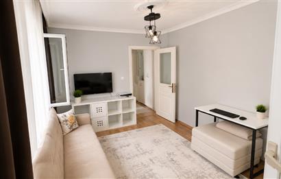 Kağıthane Merkez Ege Sokakta Merkezi Konumda Satılık 1+1