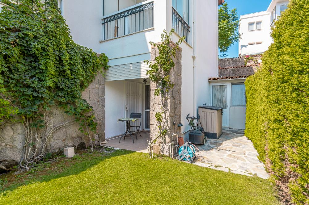 Bodrum Bitez Sarnıç Sitesi Plajlı 3+1 Satılık Bahçe Katı Daire