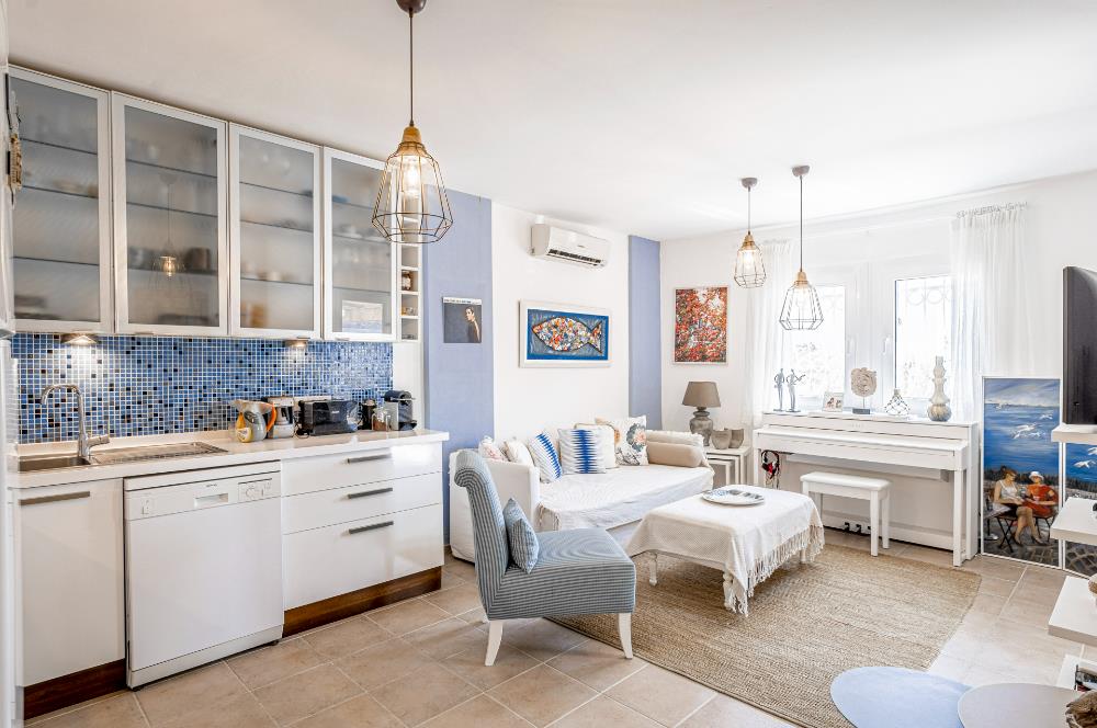Bodrum Bitez Sarnıç Sitesi Plajlı 3+1 Satılık Bahçe Katı Daire