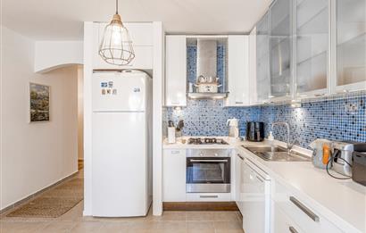 Bodrum Bitez Sarnıç Sitesi Plajlı 3+1 Satılık Bahçe Katı Daire