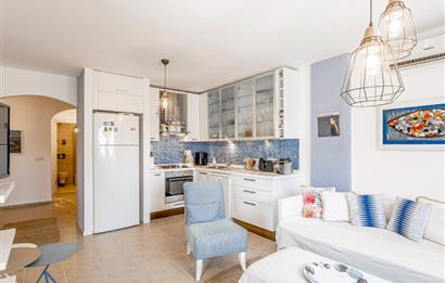 Bodrum Bitez Sarnıç Sitesi Plajlı 3+1 Satılık Bahçe Katı Daire