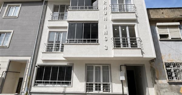 Edremit Altınkum Plajına 8 Km Yeni Binada Balkonlu 1+1 Daire - 36116