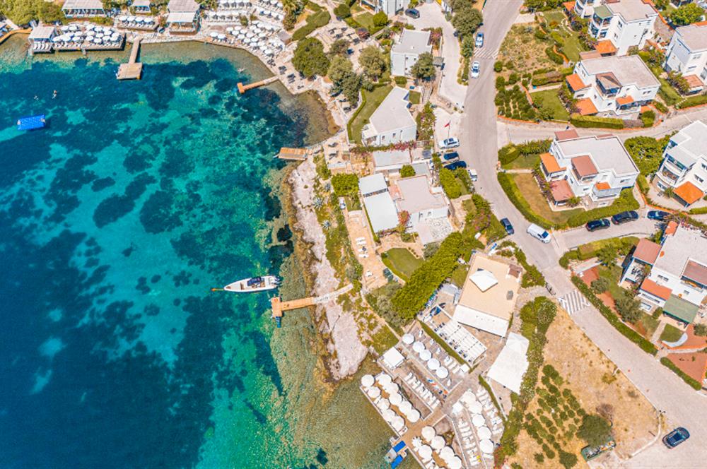 Bodrum Bitez Sarnıç Sitesi Plajlı 3+1 Satılık Bahçe Katı Daire