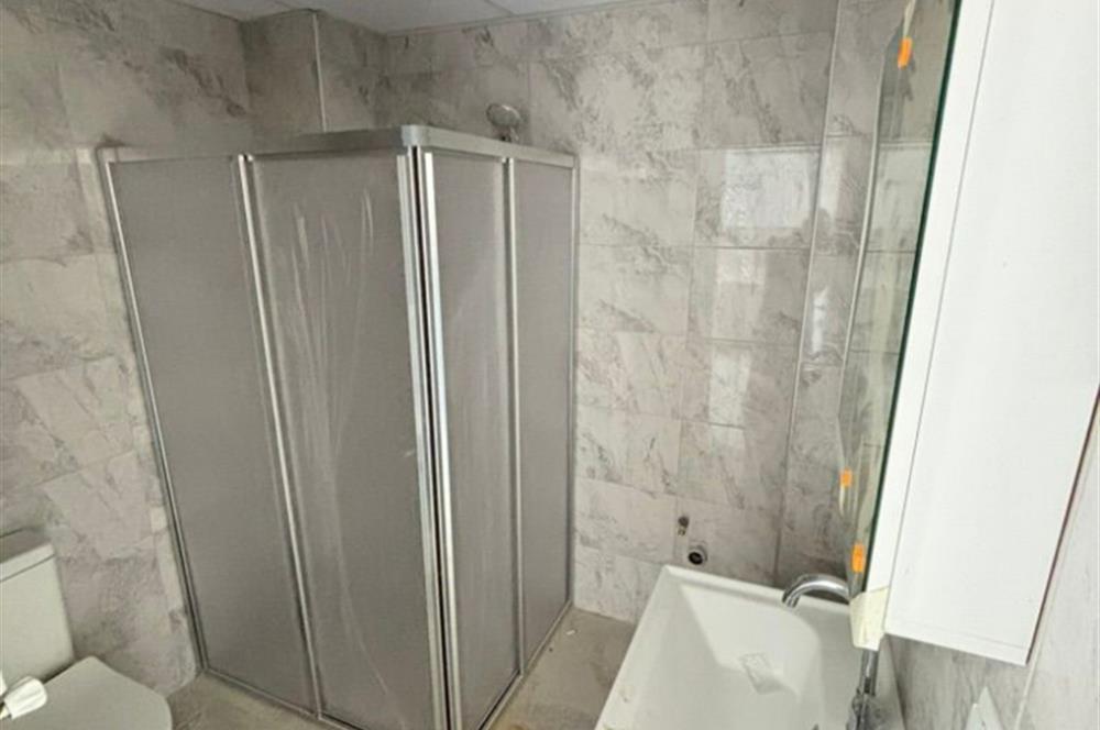 Edremit Altınkum Plajına 8 Km Yeni Binada Balkonlu 1+1 Daire