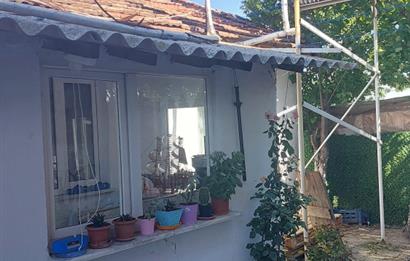 C21 LOCA'DAN HASAN BASRİ ÇANTAY'DA SATILIK MÜSTAKİL EV VE ARSASI