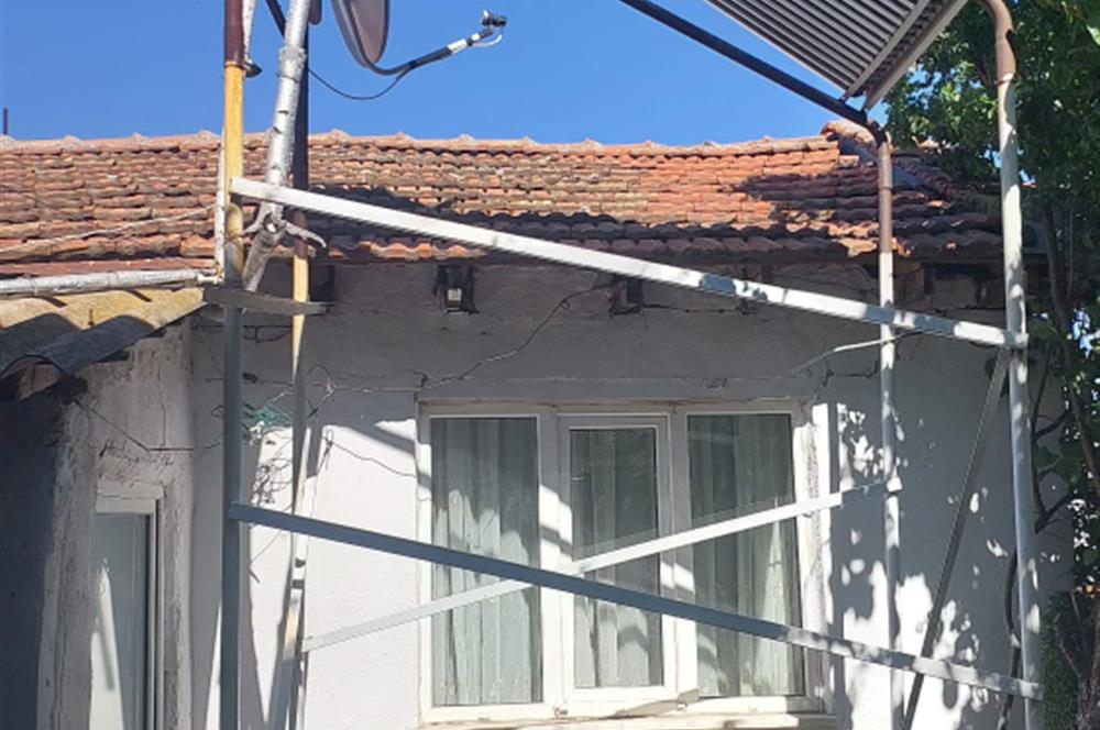 C21 LOCA'DAN HASAN BASRİ ÇANTAY'DA SATILIK MÜSTAKİL EV VE ARSASI