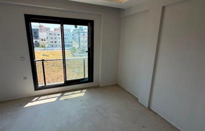 Menderes Barbaros Mahallesinde Satılık Lüks 2+1 Daire
