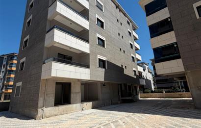 Torbalı Muratbey'de Satılık 3+1 Lüks Site İçi Daire