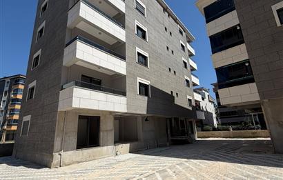 Torbalı Muratbey'de Satılık 3+1 Lüks Site İçi Daire