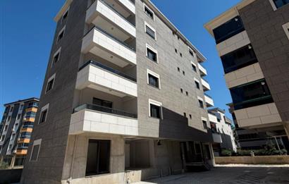 Torbalı Muratbey'de Satılık 3+1 Lüks Site İçi Daire