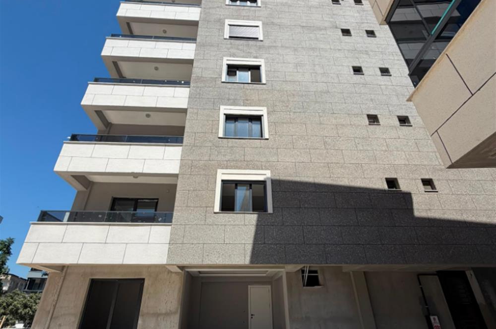 Torbalı Muratbey'de Satılık 3+1 Lüks Site İçi Daire