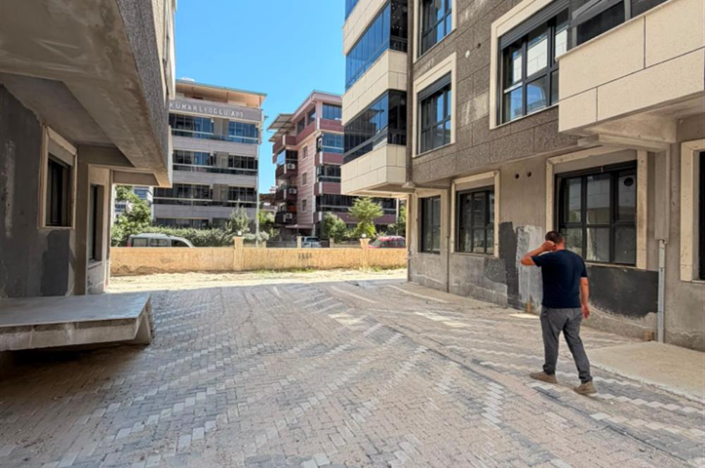 Torbalı Muratbey'de Satılık 3+1 Lüks Site İçi Daire