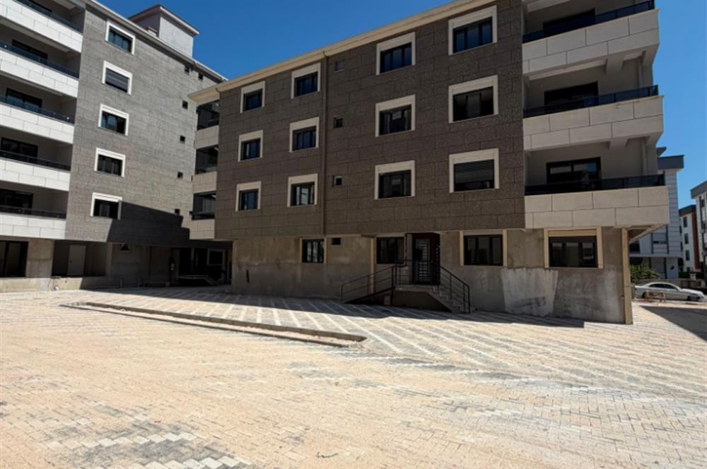 Torbalı Muratbey'de Satılık 3+1 Lüks Site İçi Daire