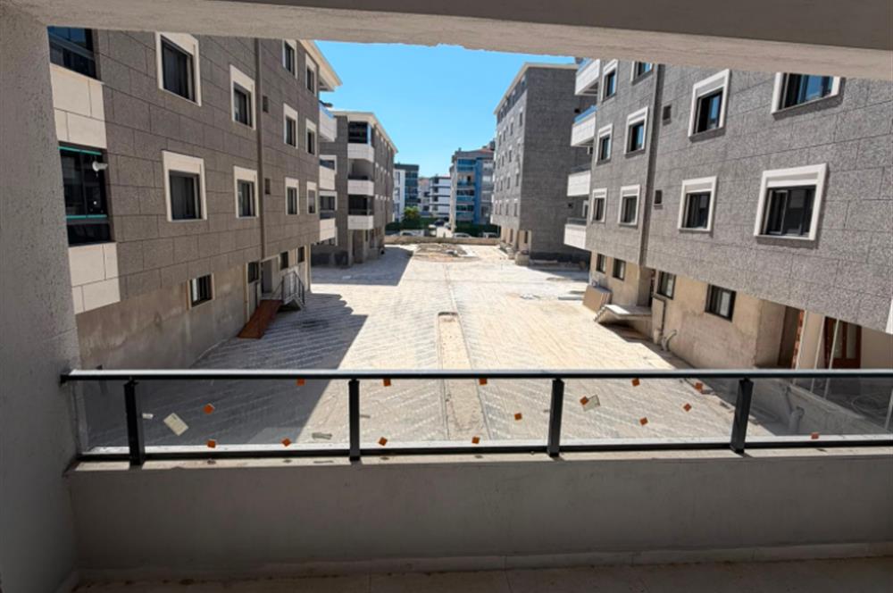 Torbalı Muratbey'de Satılık 3+1 Lüks Site İçi Daire