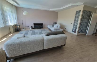 ZEKERİYAKÖY'DE GENİŞ YEŞİL ALANLI SİTEDE 3+1 SATILIK DAİRE