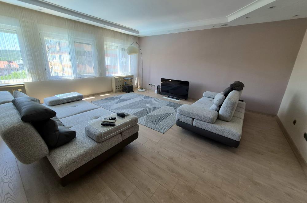 ZEKERİYAKÖY'DE GENİŞ YEŞİL ALANLI SİTEDE 3+1 SATILIK DAİRE