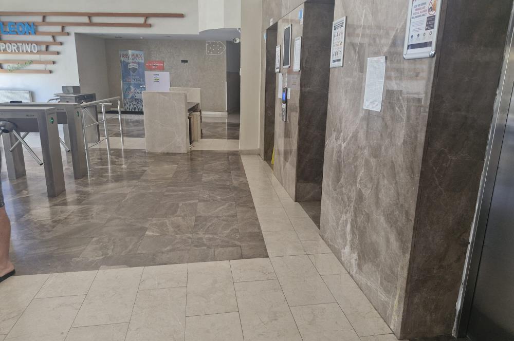 Kentplus Centrium'da Orman Manzaralı Dekorasyonlu Satılık 2+1